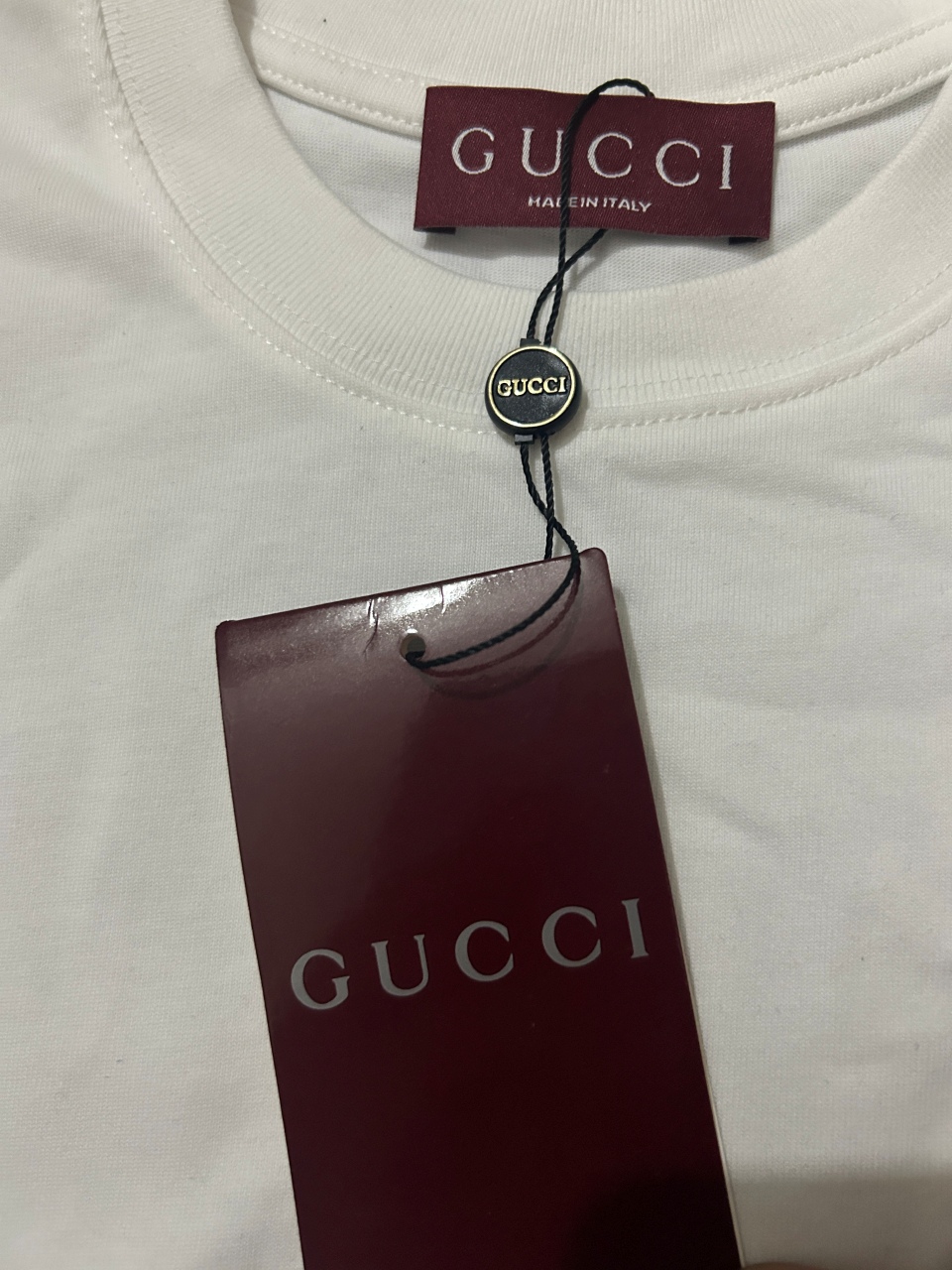 P65 GUCCI古奇 刺绣款 2026春夏经典圆领短袖T恤采用280克双纱精棉，衣服偏厚使整体高透气和柔软性，高版本，三标齐全！男女同款 颜色：白色 黑色 杏色 灰色 -尺码：S M L Xl