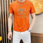 weigou_207291_3_1bbff40b95 P70 品牌: 古奇 (胖子福音)原单男士休闲短袖T恤,2026春夏新品,定制胸前顶级logo 工艺、搭配整件细节 品质及剪裁设计都堪称一流,定制进口丝光棉面料!型格十足,配色轻熟百搭。M-5XL(穿到220斤)