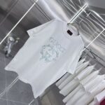 P80 GU 2026秋冬新款 3D立体硅胶 360克圆领短袖 实物很棒 男女同款宽松版 尺码S M L XL XXL 五个码 黑色 白色