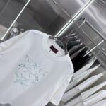 P80 GU 2026秋冬新款 3D立体硅胶 360克圆领短袖 实物很棒 男女同款宽松版 尺码S M L XL XXL 五个码 黑色 白色