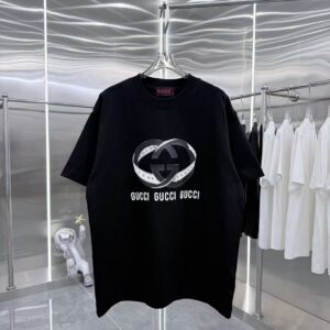 P80 GU 2026秋冬新款 3D立体硅胶 360克圆领短袖 实物很棒 男女同款宽松版 尺码S M L XL XXL 五个码 黑色 白色