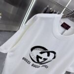 P80 GU 2026秋冬新款 3D立体硅胶 360克圆领短袖 实物很棒 男女同款宽松版 尺码S M L XL XXL 五个码 黑色 白色