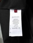 P80 【独家品质】 -GUCC 2026新款短袖T恤，采用300g高克重纯棉，柔软舒适，品牌辨识度超高计。版型简约百搭，日常休闲都能轻松驾驭，无论单穿还是内搭都很出彩。 颜色：黑色 白色 男女同款 码数：S-XL
