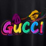 P80 Gucc* 古*驰* 2026春夏新款 独家版个性字母logo印花设计 短袖T恤 定制双纱平纹纯棉面料 男女同款 颜色：黑色 白色 杏色 尺码： S （90-130斤） M （120-150斤） L （140-165斤） XL （160-180斤） XXL （180-210斤）