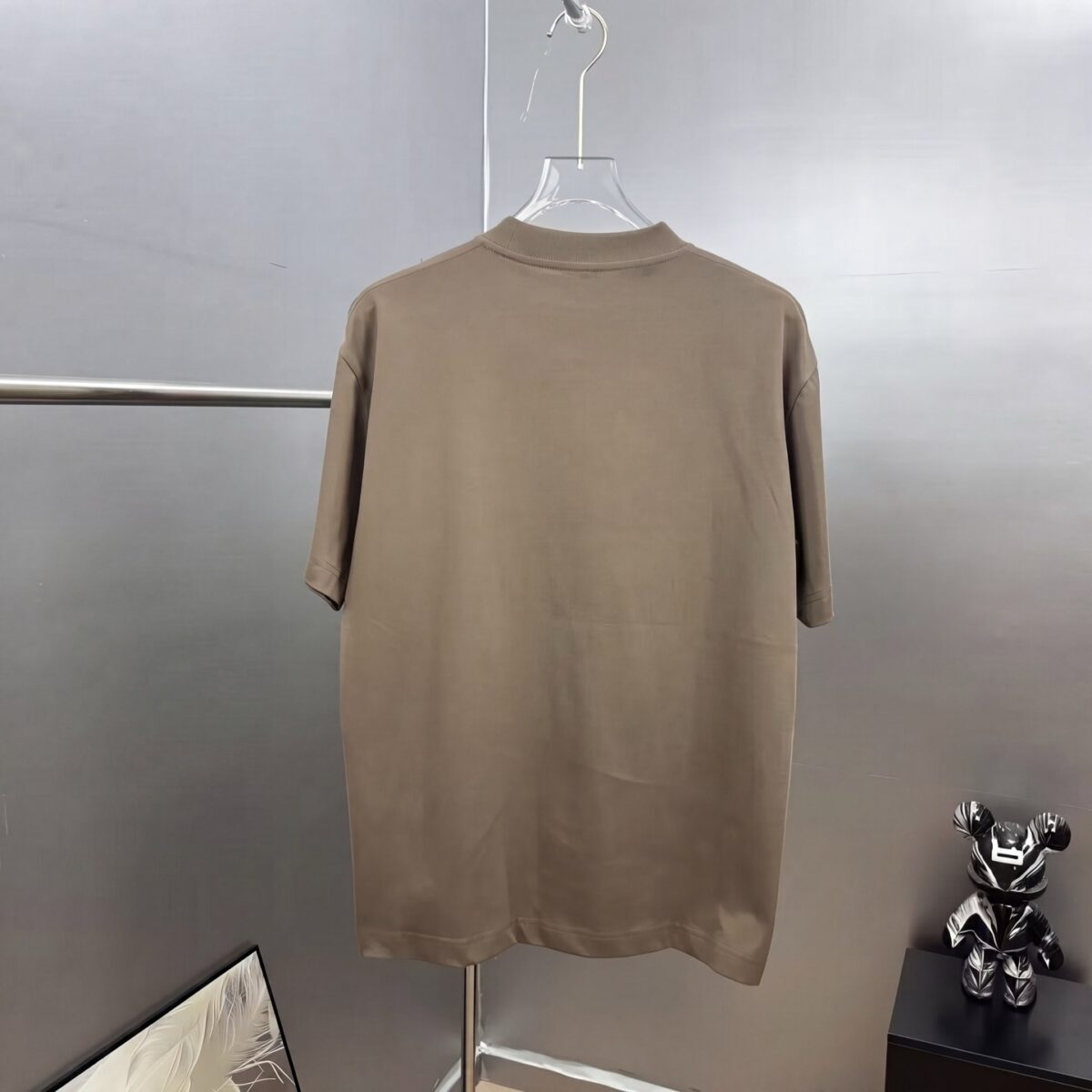weigou_208468_1_e44df28ef0 P80 gucc~古奇 厚板字母滴胶, 《区别通货面料》双纱 7A抗菌短袖tee 上身十分舒适,男女同款半袖,落肩宽松版型 颜色: 黑色 白色 咖啡色 尺码:S(90-130斤) M(125-150斤) L(135-165斤) XL(160-190斤) XXL(185-220斤)