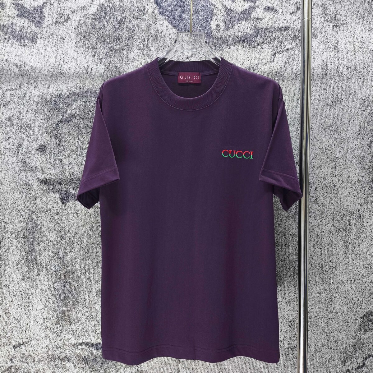 P75 GUCCI* 古驰* 2026新款 精致绣花小logo 300g短袖t恤 宽松版型男女同款 尺码 S M L XL XXL 黑色 浅黄色 紫色 湖水绿