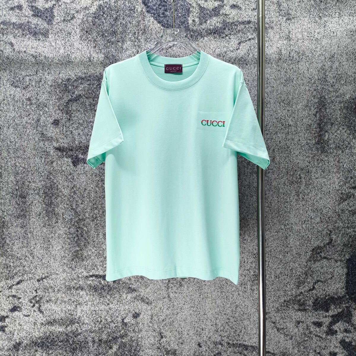 P75 GUCCI* 古驰* 2026新款 精致绣花小logo 300g短袖t恤 宽松版型男女同款 尺码 S M L XL XXL 黑色 浅黄色 紫色 湖水绿