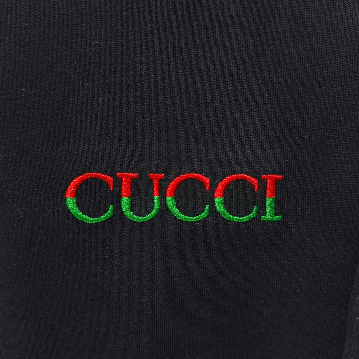 P75 GUCCI* 古驰* 2026新款 精致绣花小logo 300g短袖t恤 宽松版型男女同款 尺码 S M L XL XXL 黑色 浅黄色 紫色 湖水绿