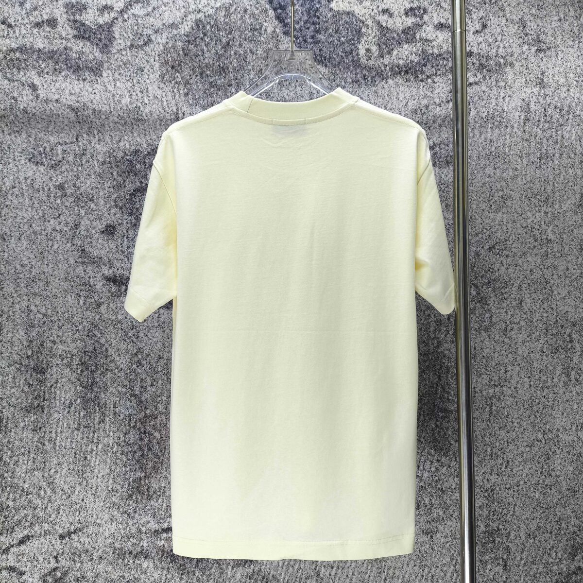 P75 GUCCI* 古驰* 2026新款 精致绣花小logo 300g短袖t恤 宽松版型男女同款 尺码 S M L XL XXL 黑色 浅黄色 紫色