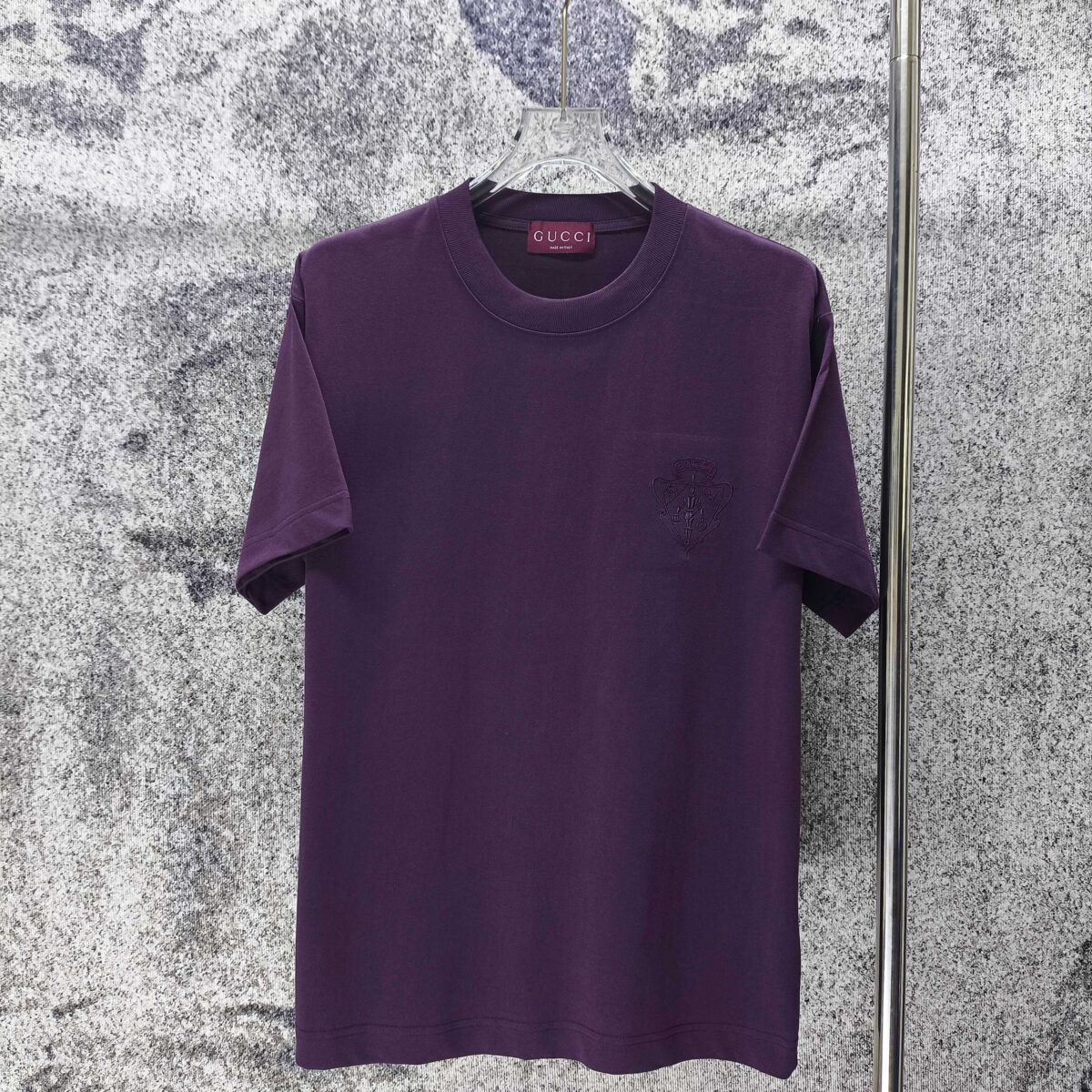 P75 GUCCI* 古驰* 2026新款 精致绣花小logo 300g短袖t恤 宽松版型男女同款 尺码 S M L XL XXL 黑色 浅黄色 紫色