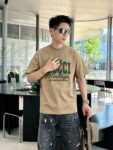 weigou_208903_8_7915bcbcc3 P80 gucc~古奇 厚板字母滴胶, 《区别通货面料》双纱 7A抗菌短袖tee 上身十分舒适,男女同款半袖,落肩宽松版型 颜色: 黑色 白色 咖啡色 尺码:S(90-130斤) M(125-150斤) L(135-165斤) XL(160-190斤) XXL(185-220斤)