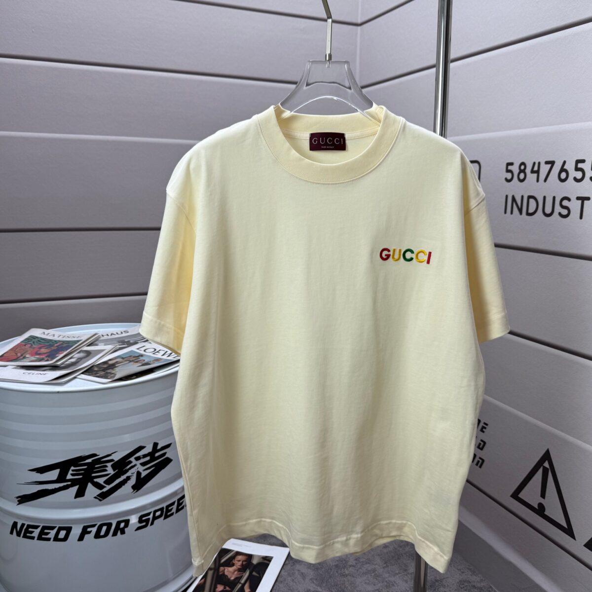 P75 Gu* 古驰* 2026春夏新款 双G Gucci字母刺绣工艺 短袖T恤 定制双纱平纹纯棉面料 男女同款 颜色： 白色 黑色 杏色 紫色 尺码： S （90-130斤） M （120-150斤） L （140-165斤） XL （160-180斤） XXL （180-210斤）
