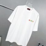 weigou_209840_2_e429f87b7f P75 gucc~ 古奇*刺绣logo 《区别通货面料》双纱纯棉,短袖tee 上身十分舒适,男女同款半袖,落肩宽松版型 颜色: 黑色 白色 咖啡色 尺码:S(90-130斤) M(125-150斤) L(135-165斤) XL(160-190斤) XXL(185-220斤)