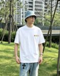 weigou_209840_6_20f68bd18b P75 gucc~ 古奇*刺绣logo 《区别通货面料》双纱纯棉,短袖tee 上身十分舒适,男女同款半袖,落肩宽松版型 颜色: 黑色 白色 咖啡色 尺码:S(90-130斤) M(125-150斤) L(135-165斤) XL(160-190斤) XXL(185-220斤)