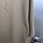 weigou_209924_6_d96b3db1c8 P80 gucc~ 古奇复古厚板滴胶 《区别通货面料》双纱纯棉,紧密纱线,短袖tee 上身十分舒适,男女同款半袖,落肩宽松版型 颜色: 黑色 白色 咖啡色 尺码:S(90-130斤) M(125-150斤) L(135-165斤) XL(160-190斤) XXL(185-220斤)