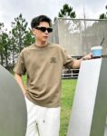 weigou_209929_6_65042c028c P75 gucc~ 古奇*刺绣logo 《区别通货面料》双纱纯棉,短袖tee 上身十分舒适,男女同款半袖,落肩宽松版型 颜色: 黑色 白色 咖啡色 尺码:S(90-130斤) M(125-150斤) L(135-165斤) XL(160-190斤) XXL(185-220斤)
