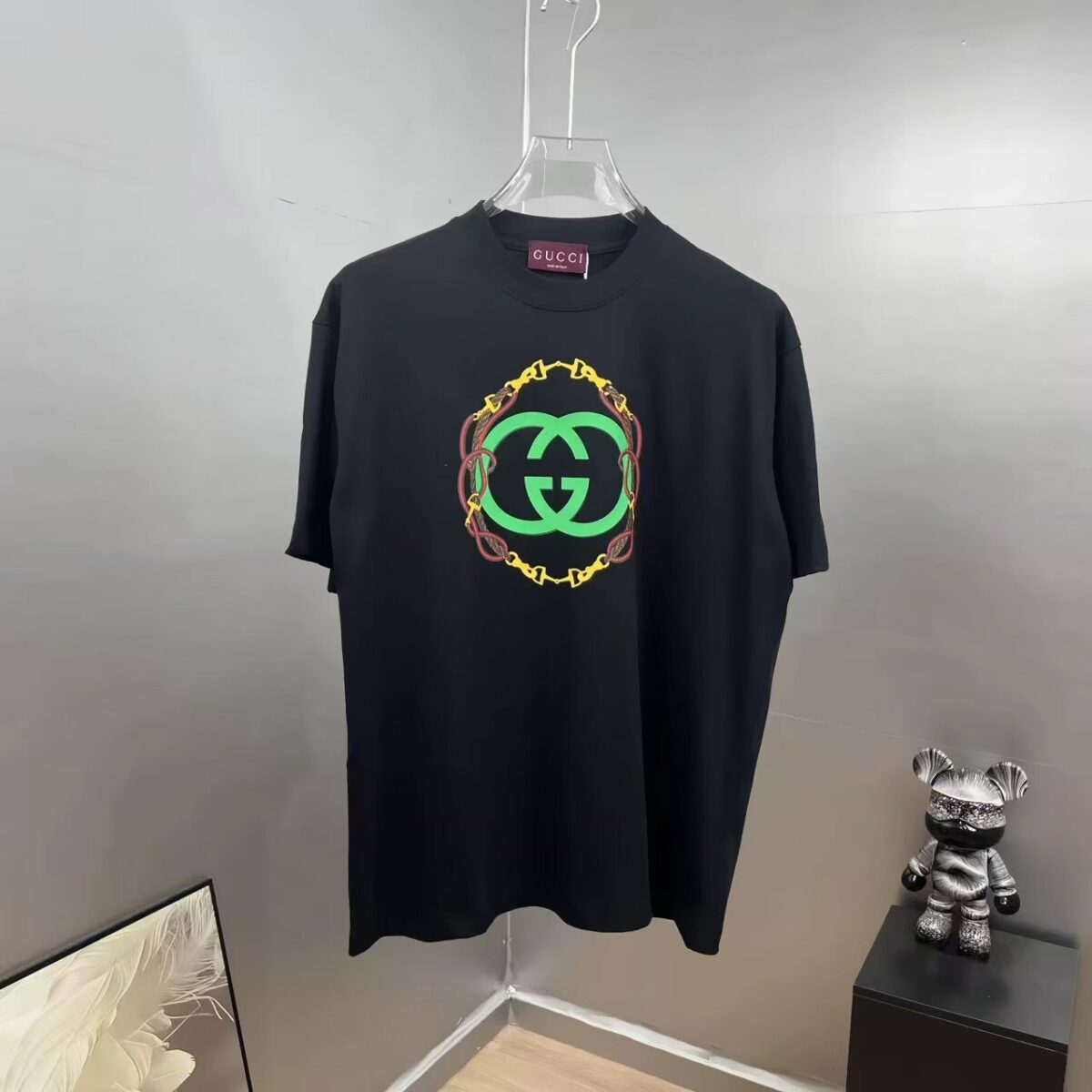 weigou_209966_0_ab88bd19ed P80 gucc~ 古奇复古厚板滴胶 《区别通货面料》双纱纯棉,紧密纱线,短袖tee 上身十分舒适,男女同款半袖,落肩宽松版型 颜色: 黑色 白色 咖啡色 尺码:S(90-130斤) M(125-150斤) L(135-165斤) XL(160-190斤) XXL(185-220斤)