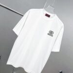 P75 gucc～ 古奇*刺绣logo 《区别通货面料》双纱纯棉，短袖tee 上身十分舒适，男女同款半袖，落肩宽松版型 颜色: 黑色 白色 咖啡色 尺码：S（90-130斤） M（125-150斤） L（135-165斤） XL（160-190斤） XXL（185-220斤）