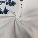 P75 🍃GUCCI 古驰 26SS新款男士圆领短袖 情侣T恤 春夏新品 高品质 🔥🔥时尚百搭潮款 定制进口面料 ！立体字母logo采用撞色工艺！穿着舒适 透气 时尚不失个性 上身休闲随性 帅气有型 彰显大牌气质。三标齐全！！ 颜色：黑色 白色 尺码：M-XXXL