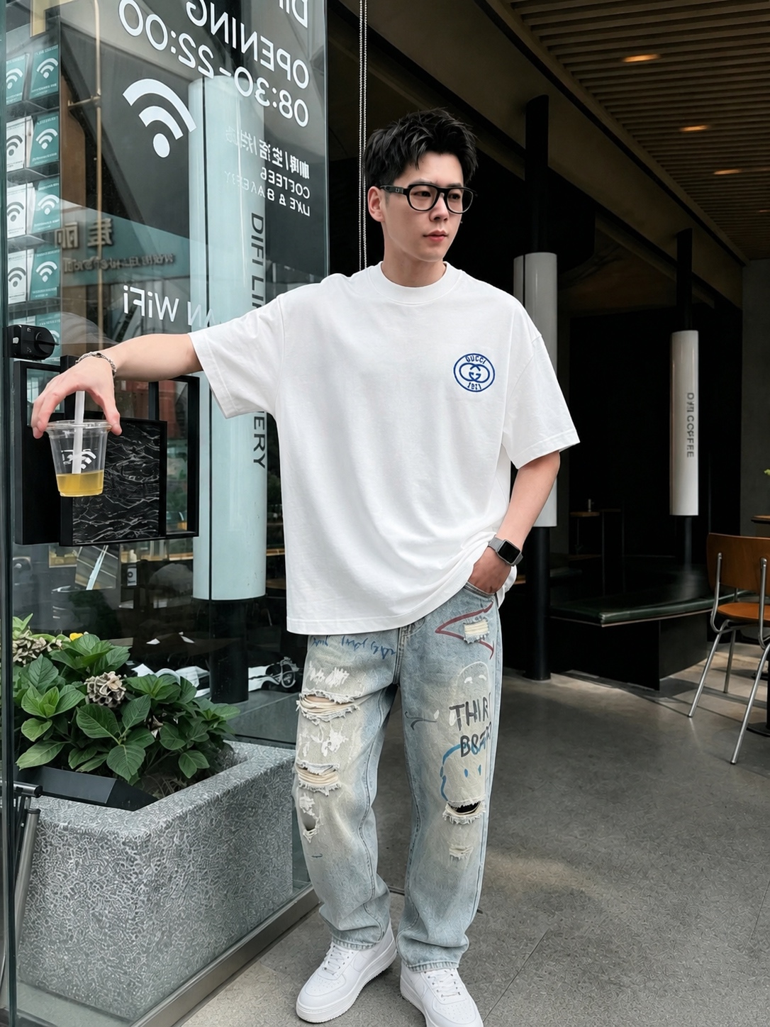 weigou_210724_6_71e9ad004e P75 gucc*古奇小logo刺绣 《区别通货面料》双纱纯棉上衣 7a抗菌短袖tee 上身十分舒适,男女同款半袖,落肩宽松版型 颜色: 黑色 白色 咖啡色 尺码:S(90-130斤) M(125-150斤) L(135-165斤) XL(160-190斤) XXL(185-220斤)