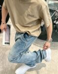 P75 gucc*古奇小logo刺绣，官方同款签名 《区别通货面料》双纱纯棉上衣 7a抗菌短袖tee 上身十分舒适，男女同款半袖，落肩宽松版型 颜色: 黑色 白色 咖啡色 尺码：S（90-130斤） M（125-150斤） L（135-165斤） XL（160-190斤） XXL（185-220斤）