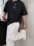 P75 alaxander wang/大王刺绣字母 《区别通货面料》7a抗菌短袖tee 上身十分舒适，男女同款半袖，落肩宽松版型 颜色: 黑色 白色 咖啡色 尺码：S（90-130斤） M（125-150斤） L（135-165斤） XL（160-190斤） XXL（185-220斤）