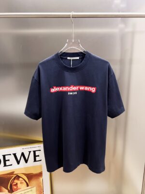 weigou_211425_0_1d42d9e32d P85 alex*亚历山*大王 磨破洗水短袖圆领短袖 经典字母立体刺绣贴布工艺 简约大方 定制双纱平纹纯棉面料 男女同款 尺码S M L XL XXL 五个码 黑色 白色 蓝色