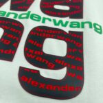 P85 亚历山大*王*alexander* 2026春夏新款 独家高端wang字母立体佳胶工艺 短袖T恤 定制双纱平纹纯棉面料 男女同款 颜色：黑色 白色 尺码： S （90-130斤） M （120-150斤） L （140-165斤） XL （160-180斤） XXL （180-210斤）