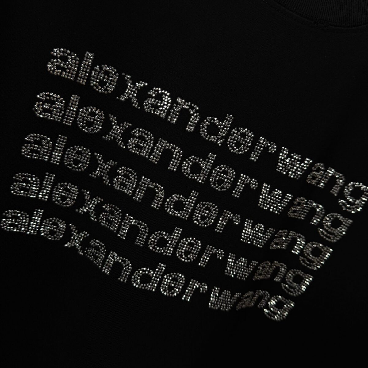 P85 亚历山大*王*alexander* 2026春夏新款 wang字母 烫钻工艺 短袖T恤 定制双纱平纹纯棉面料 男女同款 颜色：洗水深黑色 洗水白 洗水灰 洗水褐色 洗水红 尺码： S （90-130斤） M （120-150斤） L （140-165斤） XL （160-180斤） XXL （180-210斤）