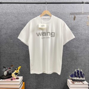 weigou_211687_0_e975db149f P80 亚力*山大*王*Alexan* 2026春夏新款 经典wang字母发泡工艺 双纱定制平纹纯棉面料 短袖T恤 男女同款 颜色:黑色 白色 尺码: S (90-130斤) M (120-150斤) L (140-165斤) XL (160-180斤) XXL (180-210斤)