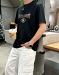 weigou_211746_8_8a2c523cd3 P80 dg~ 杜嘉厚板滴胶字母 《区别通货面料》双纱纯棉,紧密纱线短袖tee 上身十分舒适,男女同款半袖,落肩宽松版型 颜色: 黑色 白色 咖啡色 尺码:S(90-130斤) M(125-150斤) L(135-165斤) XL(160-190斤) XXL(185-220斤