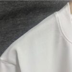 P80 DG*杜嘉* 2025春秋款 首发网图柜子版 字母印花个性logo短袖t恤 三标齐全 定制双纱平纹纯棉面料 男女同款 尺码： S （90-130斤） M （120-150斤） L （140-165斤） XL （160-180斤） XXL （180-210斤） 颜色：白色 酒红色