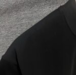 P80 DG*杜嘉* 2025春秋款 首发网图柜子版 字母印花个性logo短袖t恤 三标齐全 定制双纱平纹纯棉面料 男女同款 尺码： S （90-130斤） M （120-150斤） L （140-165斤） XL （160-180斤） XXL （180-210斤） 颜色：黑色 酒红色
