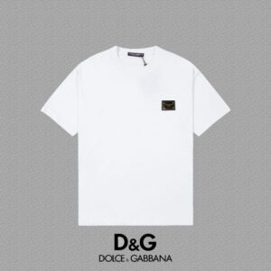 P70 [DG 杜嘉班纳] 2026FW短袖T恤 经典徽章标识 高端26s双纱300克面料 重磅面料 定制拉架罗纹同缸同染 三标齐全 男女同款 颜色：黑色 白色 尺码：S M L XL XXL