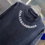 P80 DG/杜嘉班纳 2026ss 标识Logo印花简约百搭洗水磨破320克圆领短袖tee 男女同款 颜色：洗水黑 洗水白 洗水灰 褐色 尺码：S M L XL XXL