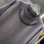 P80 DG/杜嘉班纳 2026ss 标识Logo印花简约百搭洗水磨破320克圆领短袖tee 男女同款 颜色：洗水黑 洗水白 洗水灰 褐色 尺码：S M L XL XXL