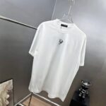 weigou_214511_1_ab8b43dd5a P75 DG~杜嘉班纳字母logo刺绣,官方同款发布 《区别通货面料》双纱平纹,紧密纱线,久洗不变形短袖tee, 上身十分舒适,男女同款半袖,落肩宽松版型 颜色: 黑色 白色 咖啡色 尺码:S(90-130斤) M(125-150斤) L(135-165斤) XL(160-190斤) XXL(185-220斤)