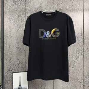 P80 𝙉𝙚𝙬⚜️DG杜嘉》 2026春夏新款短袖T恤 重磅纯棉立体压胶个性款 颜色：白色 黄色 黑色 码数：S M L XL XXL