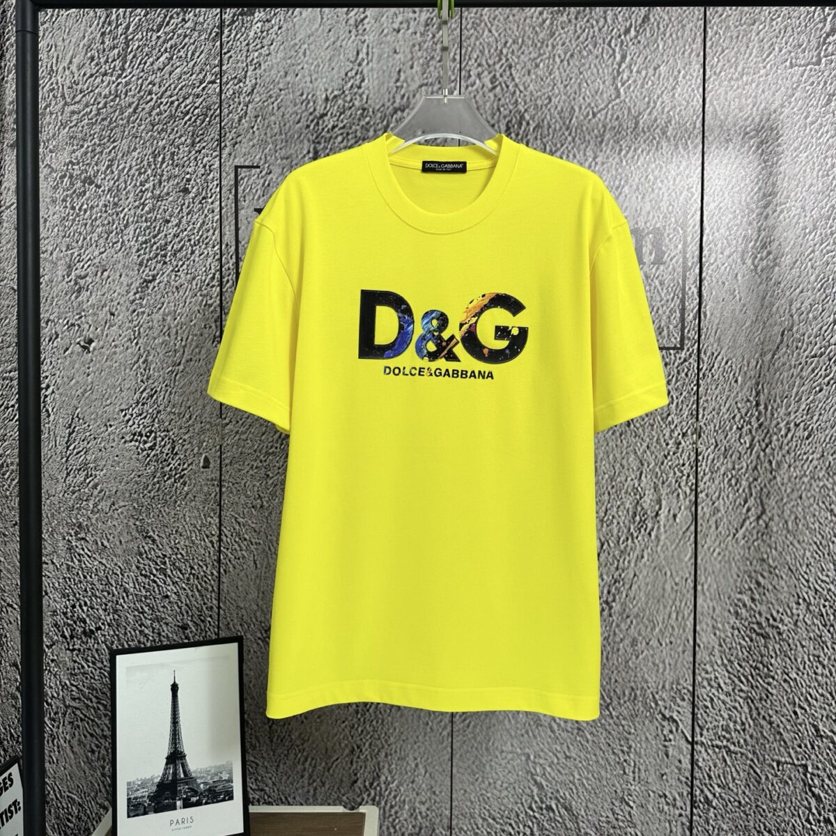 P80 𝙉𝙚𝙬⚜️DG杜嘉》 2026春夏新款短袖T恤 重磅纯棉立体压胶个性款 颜色：白色 黄色 黑色 码数：S M L XL XXL