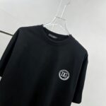 weigou_214842_2_5bef67983a P75 dg~杜嘉班纳字母logo刺绣 《区别通货面料》双纱平纹,紧密纱线,久洗不变形短袖tee, 上身十分舒适,男女同款半袖,落肩宽松版型 颜色: 黑色 白色 咖啡色 尺码:S(90-130斤) M(125-150斤) L(135-165斤) XL(160-190斤) XXL(185-220斤)