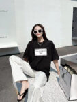 P70 [DG 杜嘉班纳] 2025FW短袖T恤 LOGO厚板 高端26s双纱300克面料 重磅面料 定制拉架罗纹同缸同染 三标齐全 男女同款 颜色：黑色 白色 尺码：S M L XL 2XL