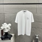 P75 DG*杜嘉* 2026春夏款 简约字母刺绣个性logo 定制双纱平纹纯棉面料 短袖T恤 男女同款 颜色：黑色 白色 尺码： S （90-130斤） M （120-150斤） L （140-165斤） XL （160-180斤） XXL （180-210斤）