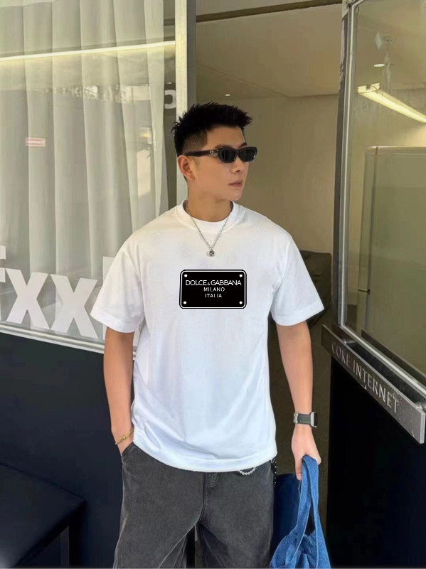 P70 DG/杜嘉班纳 印花LOGO字母百搭圆领短袖T恤男女同款 吊牌 领标 水洗唛 三标齐全 尺码：S-XXL 颜色：黑色，白色