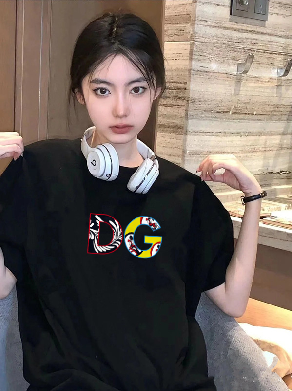 P70 DG/杜嘉班纳 印花LOGO字母百搭圆领短袖T恤男女同款 吊牌 领标 水洗唛 三标齐全 尺码：S-XXL 颜色：黑色，白色