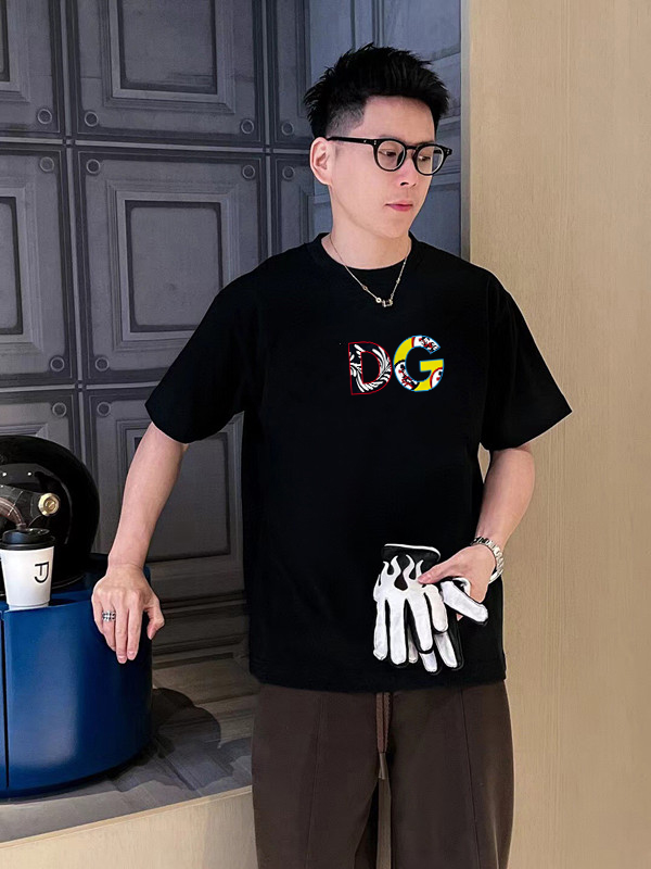 P70 DG/杜嘉班纳 印花LOGO字母百搭圆领短袖T恤男女同款 吊牌 领标 水洗唛 三标齐全 尺码：S-XXL 颜色：黑色，白色