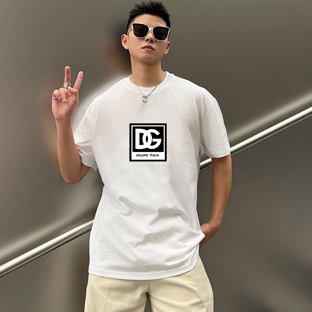 P70 DG/杜嘉班纳 印花LOGO字母百搭圆领短袖T恤男女同款 吊牌 领标 水洗唛 三标齐全 尺码：S-XXL 颜色：黑色，白色