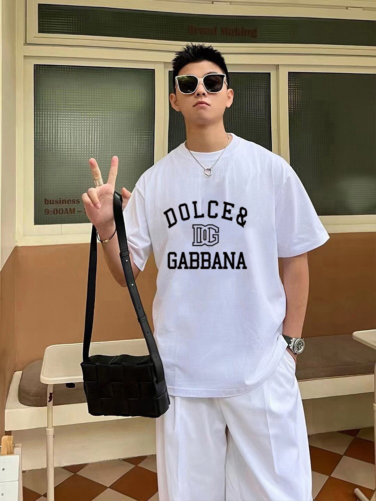 P70 DG/杜嘉班纳 印花LOGO字母百搭圆领短袖T恤男女同款 吊牌 领标 水洗唛 三标齐全 尺码：S-XXL 颜色：黑色，白色