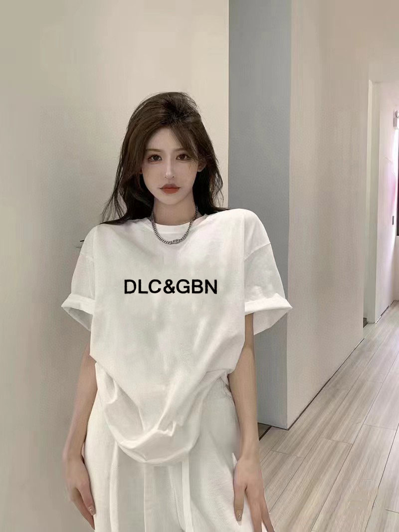 P70 DG/杜嘉班纳 印花LOGO字母百搭圆领短袖T恤男女同款 吊牌 领标 水洗唛 三标齐全 尺码：S-XXL 颜色：黑色，白色