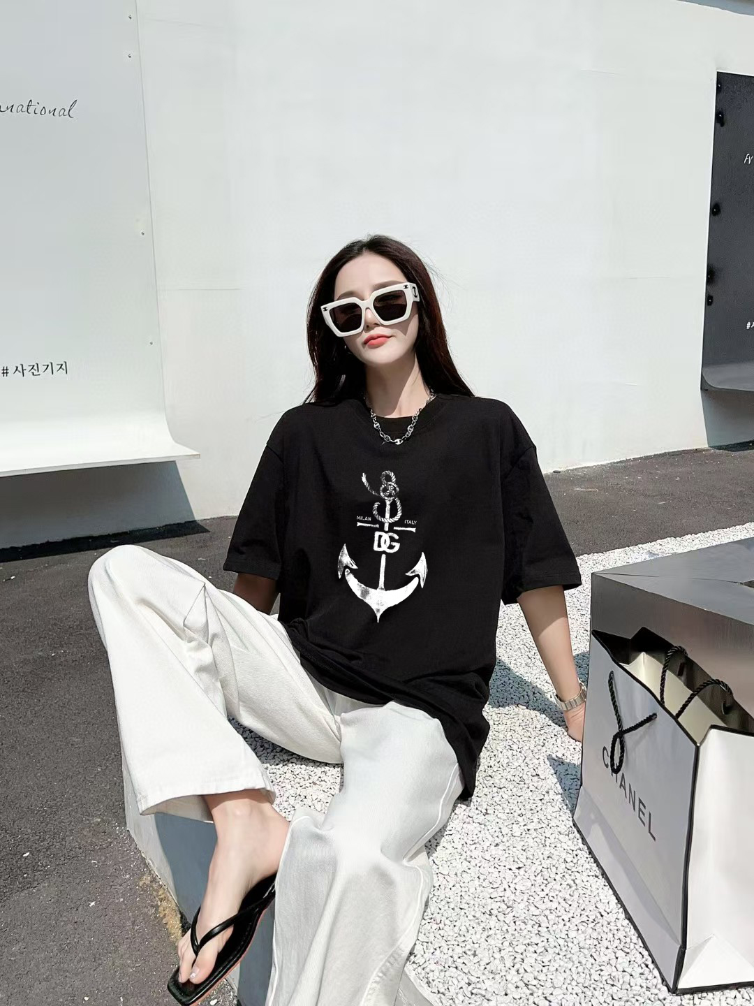 P70 🔥 [DG 杜嘉班纳] 2025FW短袖T恤 LOGO印花 高端26s双纱300克面料 重磅面料 定制拉架罗纹同缸同染 三标齐全 男女同款 颜色：黑色 白色 尺码：S M L XL 2XL