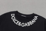 P75 DG/杜嘉班纳 立体硅胶LOGO字母百搭圆领短袖T恤男女同款 吊牌 领标 水洗唛 三标齐全 尺码：S-XXL 颜色：黑色，白色
